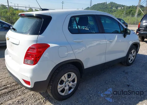 2018 Chevrolet Trax Ls z USA, uszkodzony, nr VIN KL7CJKSB4JB578416
